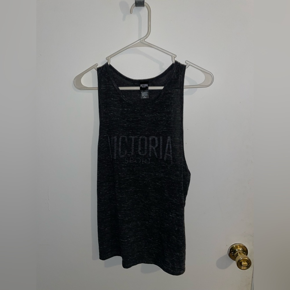VS Fitness Shirt with slit back for air flow. Size:M